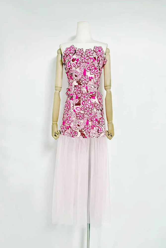Trend4us Luxe 3D Floral Embroidered Strapless Illusion Evening Dress-Pink